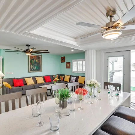 Breezy White Sands House Steps To Gulf Shore!